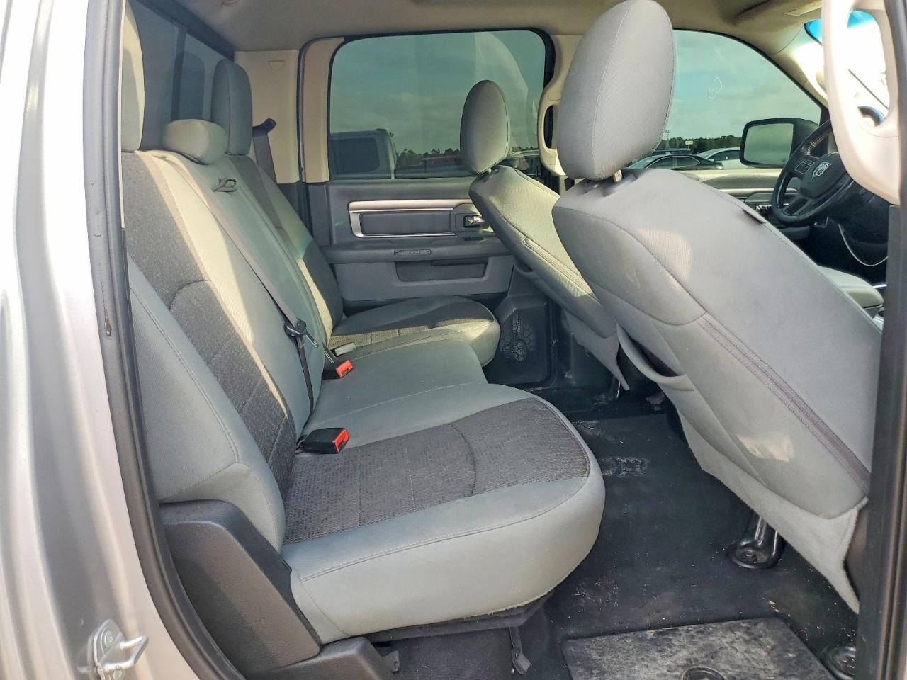 2020 Dodge Ram 1500 Classic slt