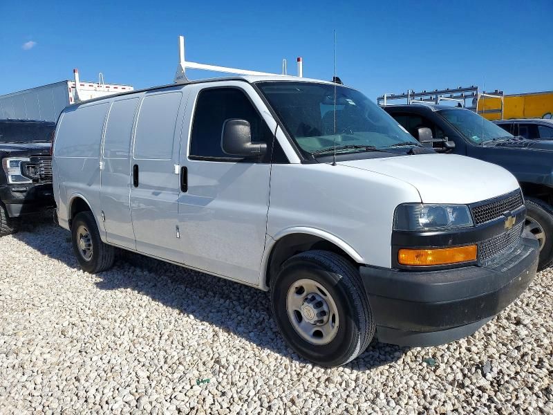 2022 Chevrolet Express G2500