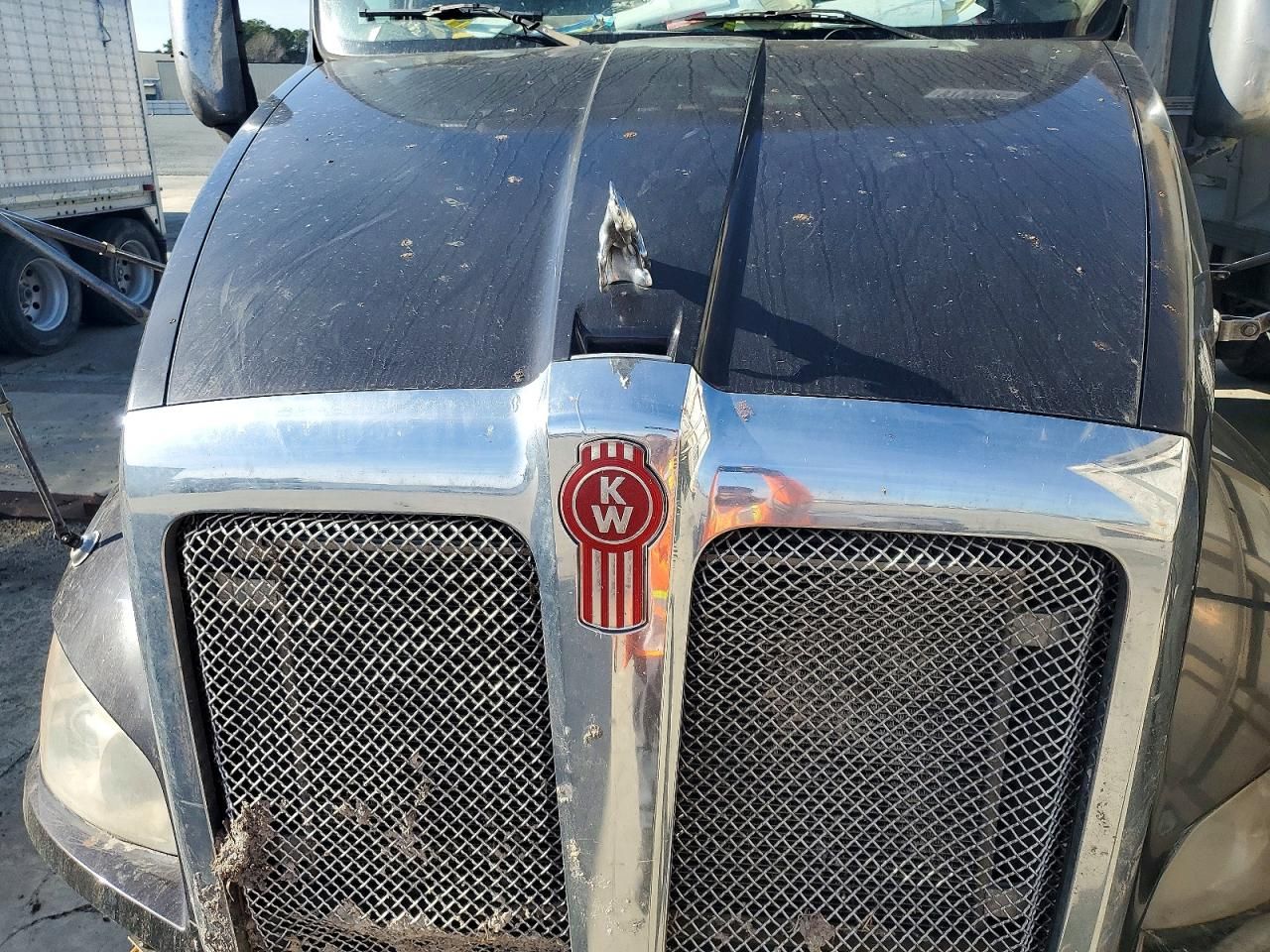 2012 Kenworth T700 Semi Truck