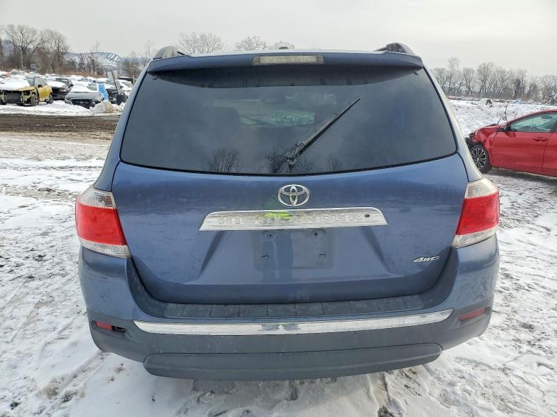 2012 Toyota Highlander Base