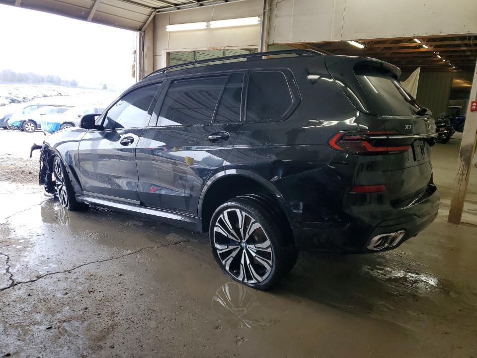 2024 BMW X7 M60i