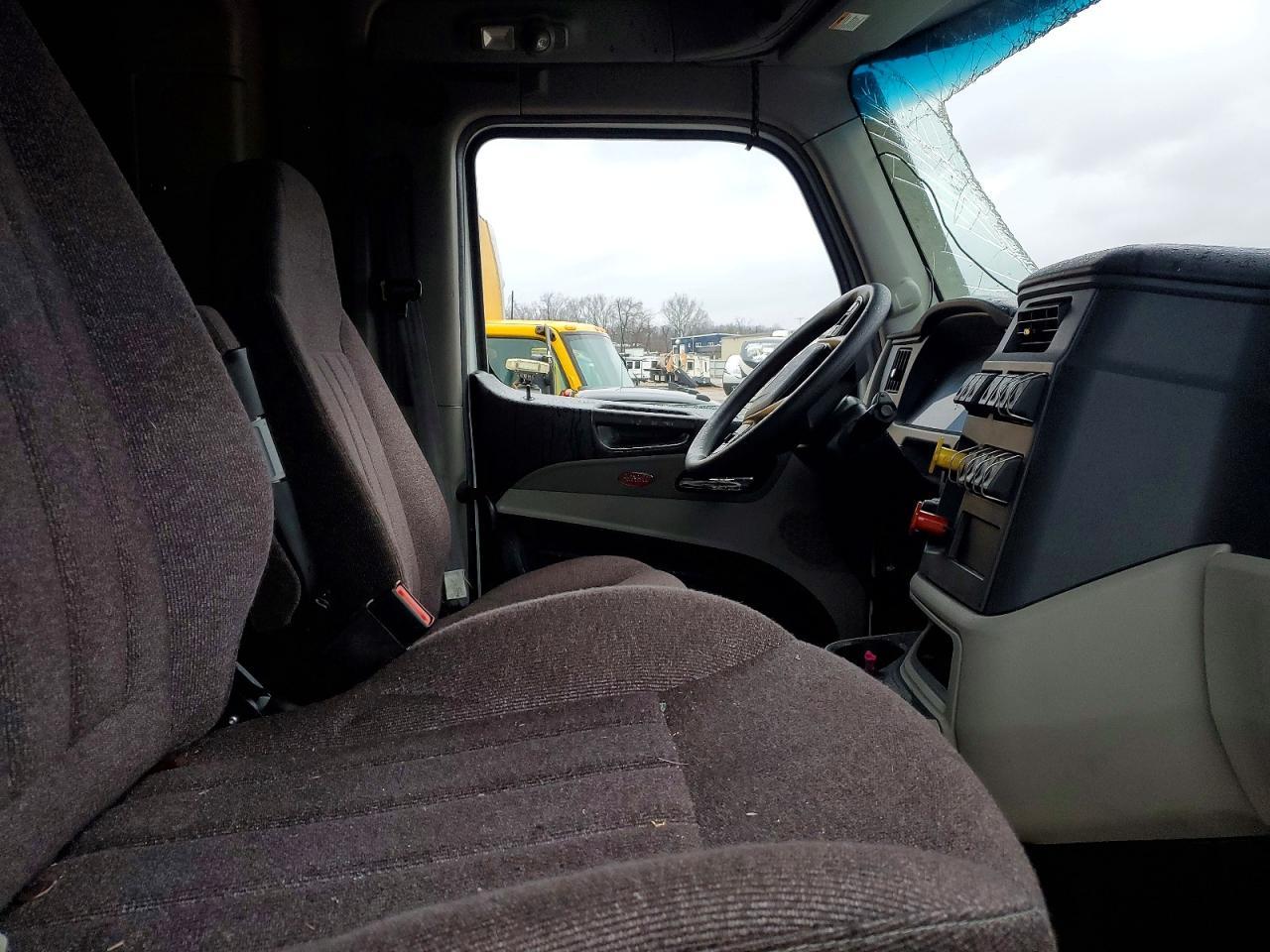 2023 Peterbilt 579 Semi Truck