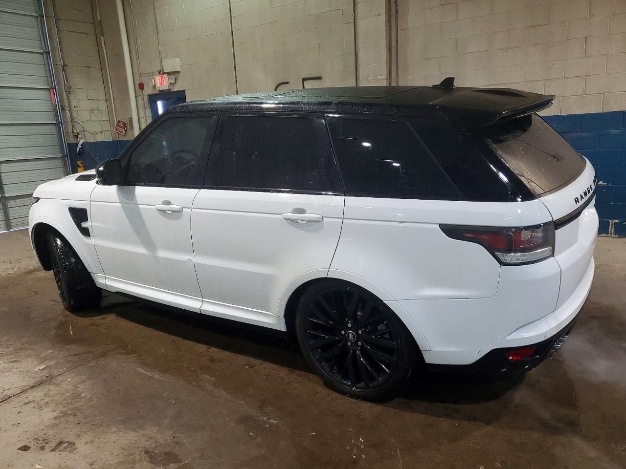 2016 Land Rover Range Rover Sport svr