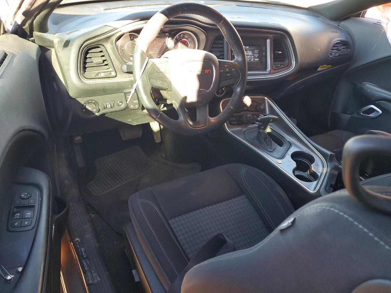 2015 Dodge Challenger sxt