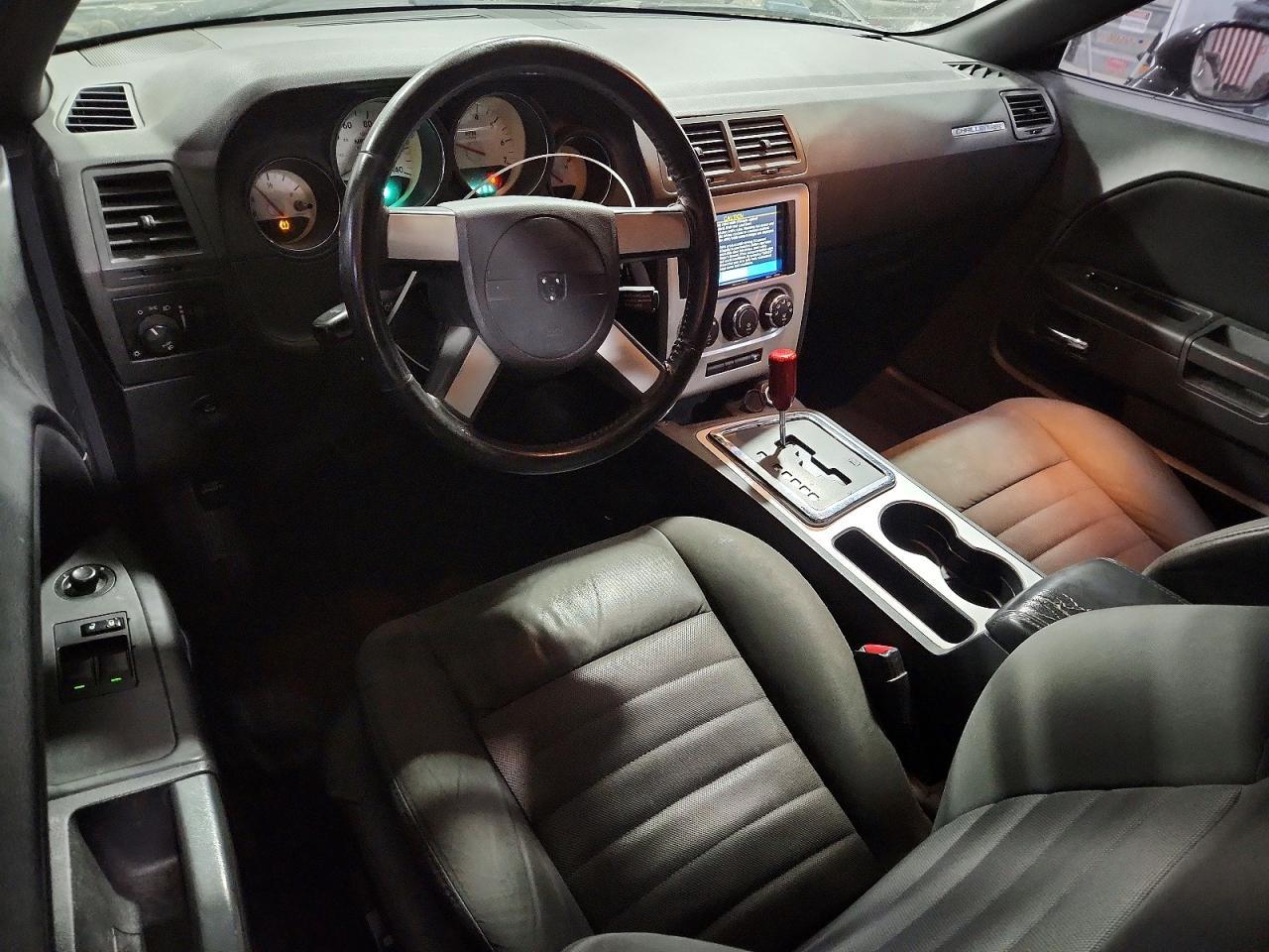 2009 Dodge Challenger se