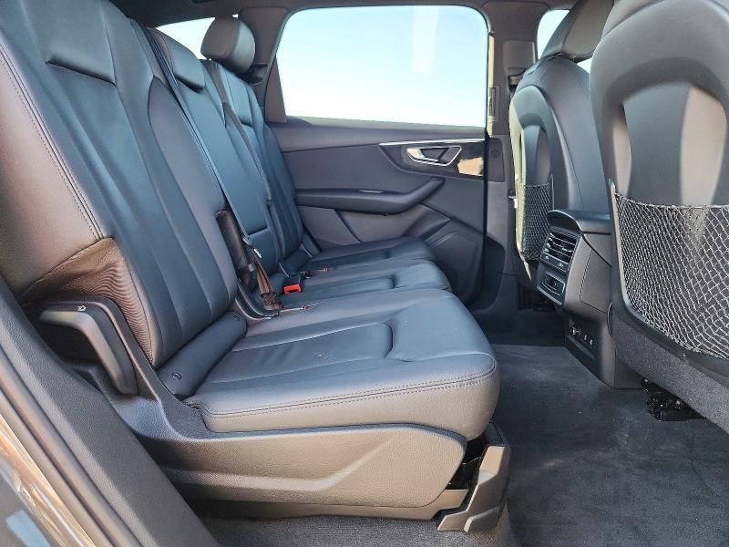 2022 Audi Q7 Premium