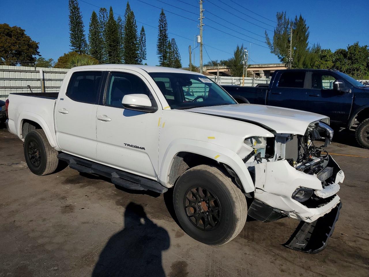 2022 Toyota Tacoma SR5 V6