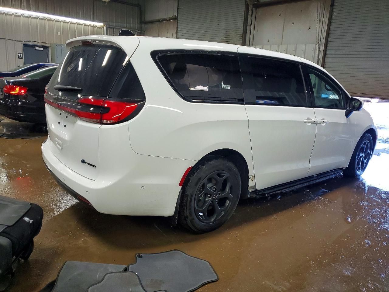 2023 Chrysler Pacifica Hybrid Touring l