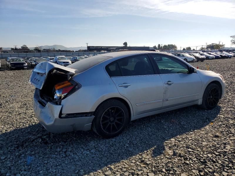 2010 Nissan Altima Base