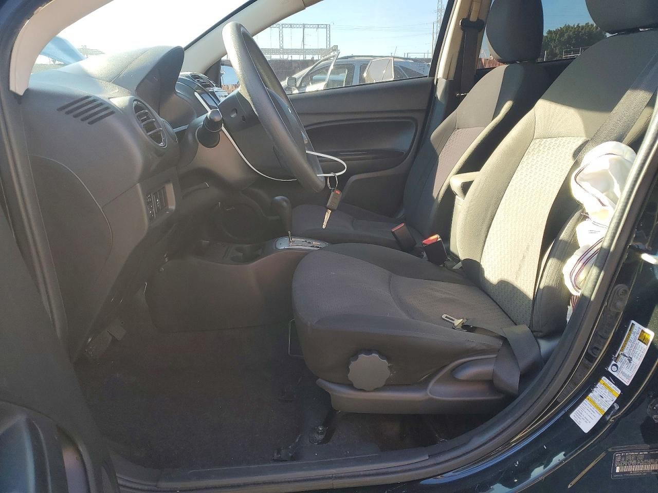 2020 Mitsubishi Mirage es