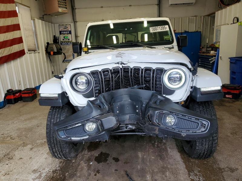 2023 Jeep Gladiator Sport