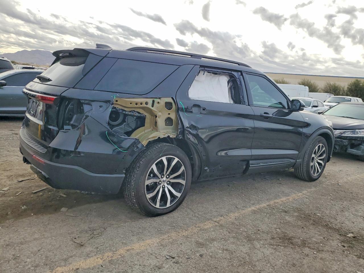 2025 Ford Explorer St-line
