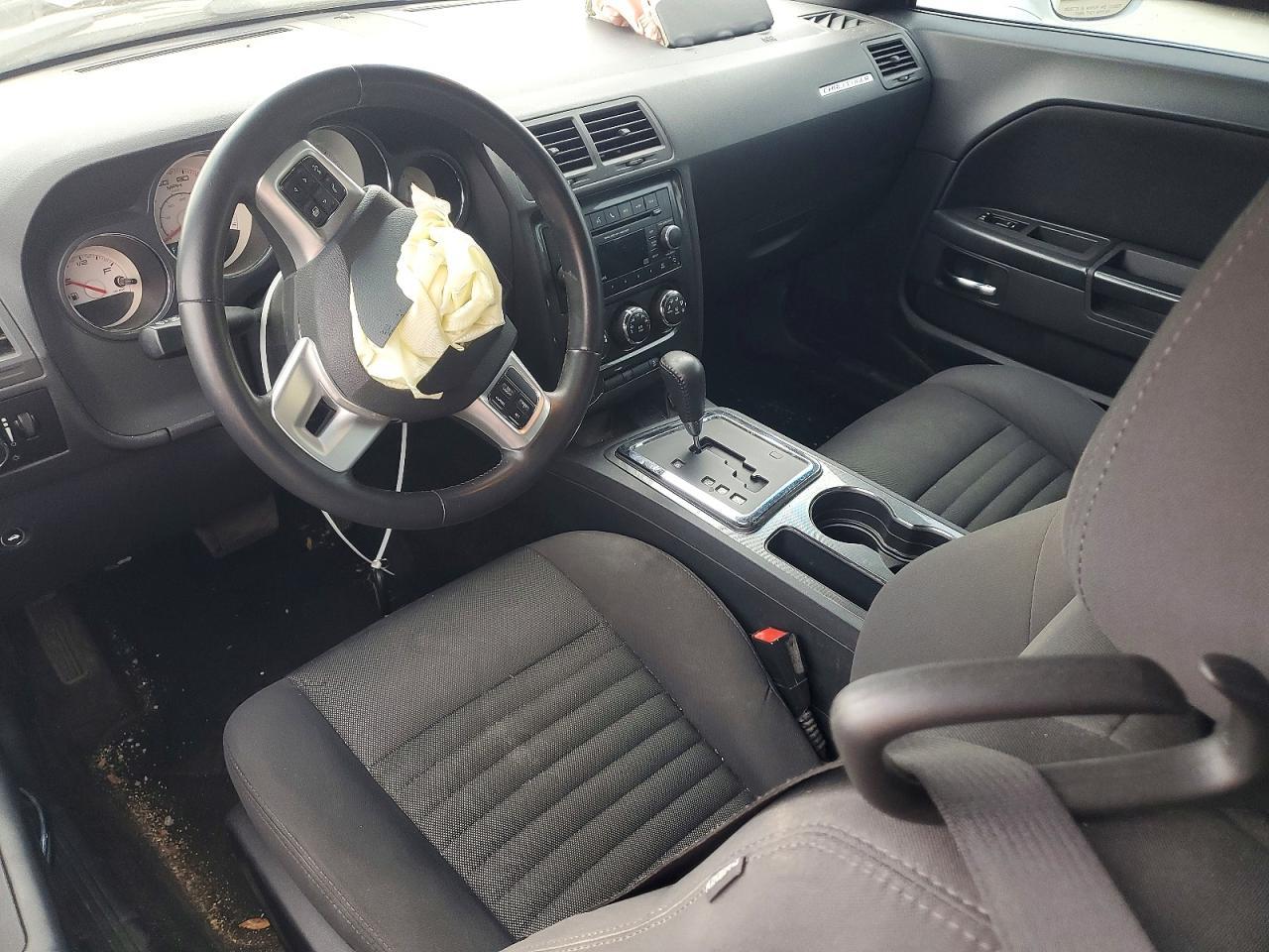 2012 Dodge Challenger sxt