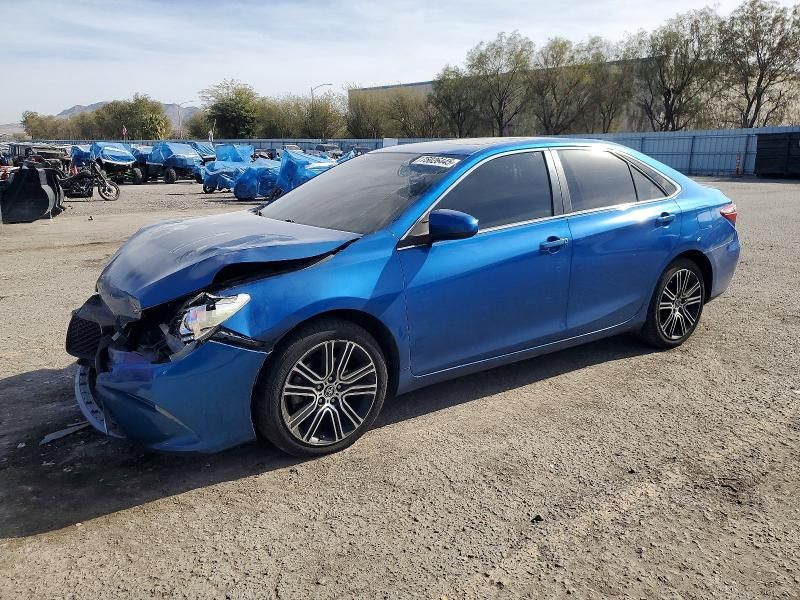 2016 Toyota Camry le