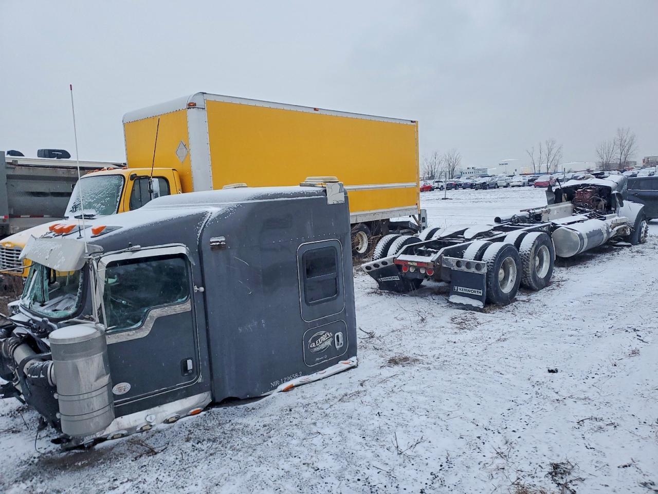2018 Kenworth Constructi-Truck Cab AND Chassis