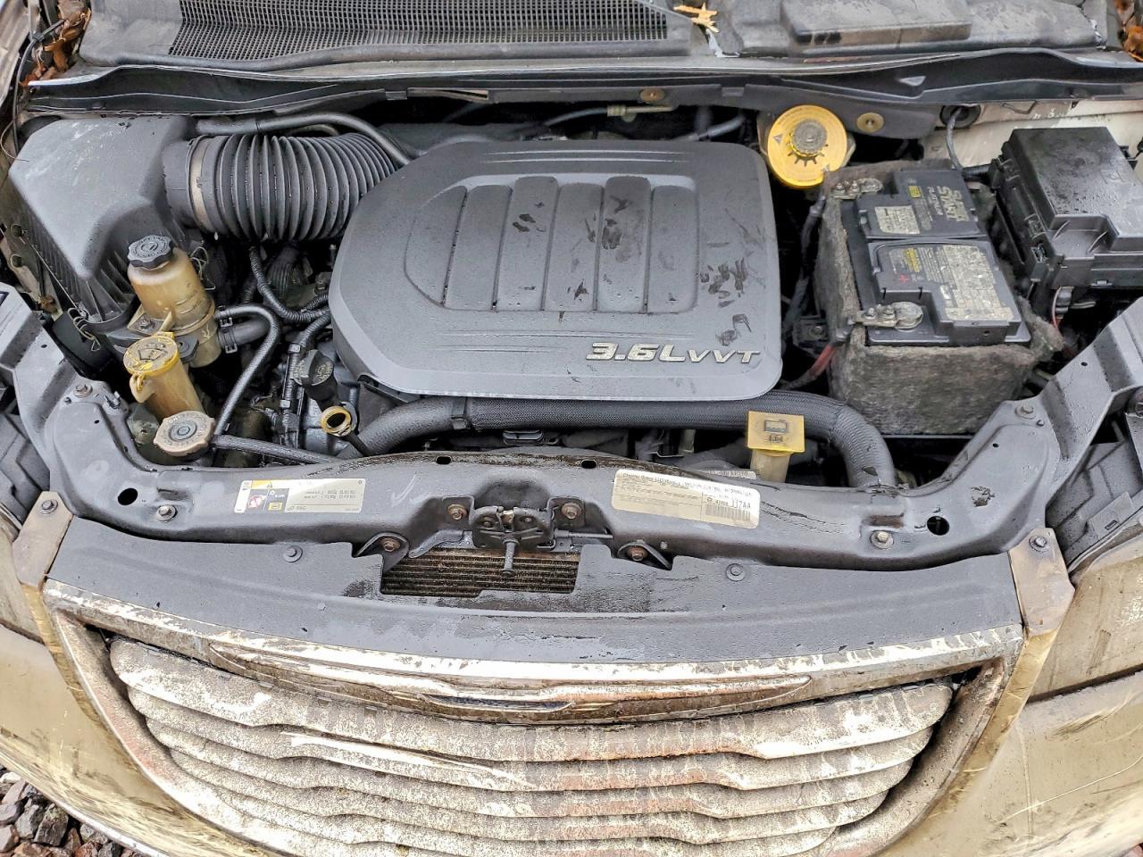 2015 Chrysler Town & Country Limited Platinum