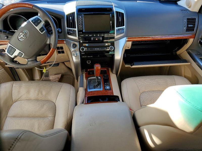 2014 Toyota Land Cruiser