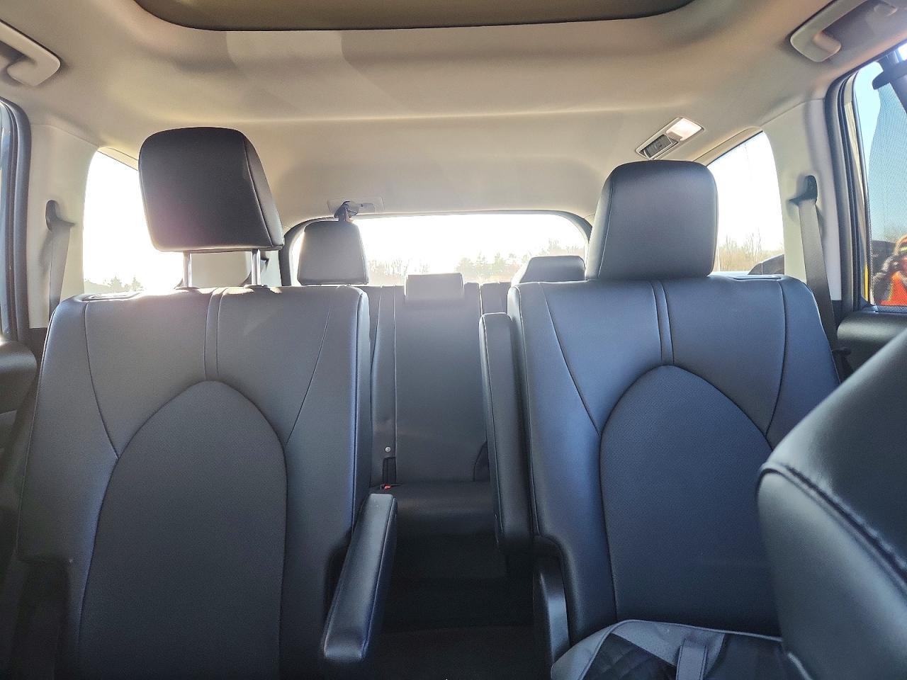 2025 Toyota Grand Highlander le