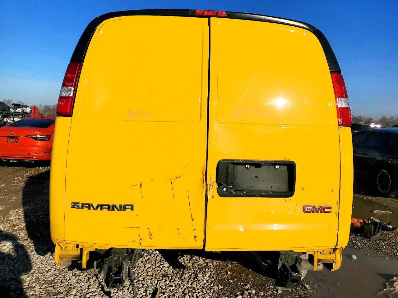 2020 GMC Savana 2500 Delivery Van