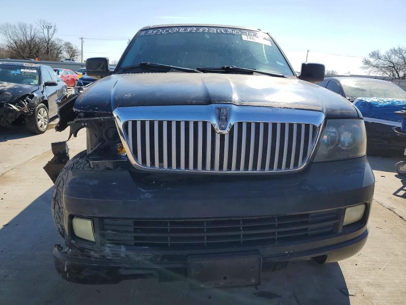 2005 Lincoln Navigator