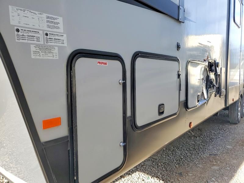 2021 Cherokee Atctic wol