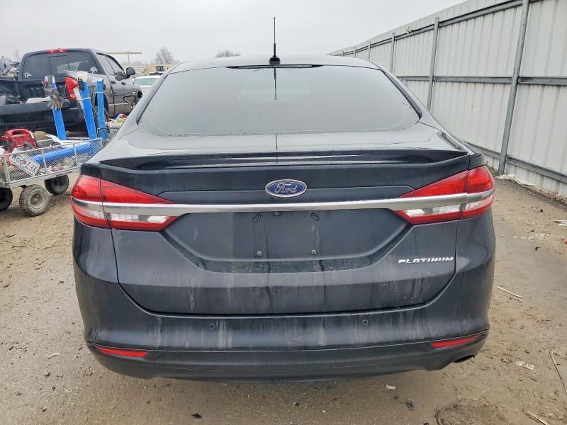 2018 Ford Fusion Titanium/platinum hev