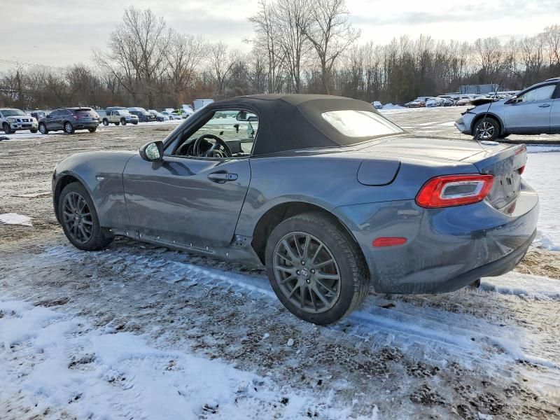 2017 Fiat 124 Spider Classica