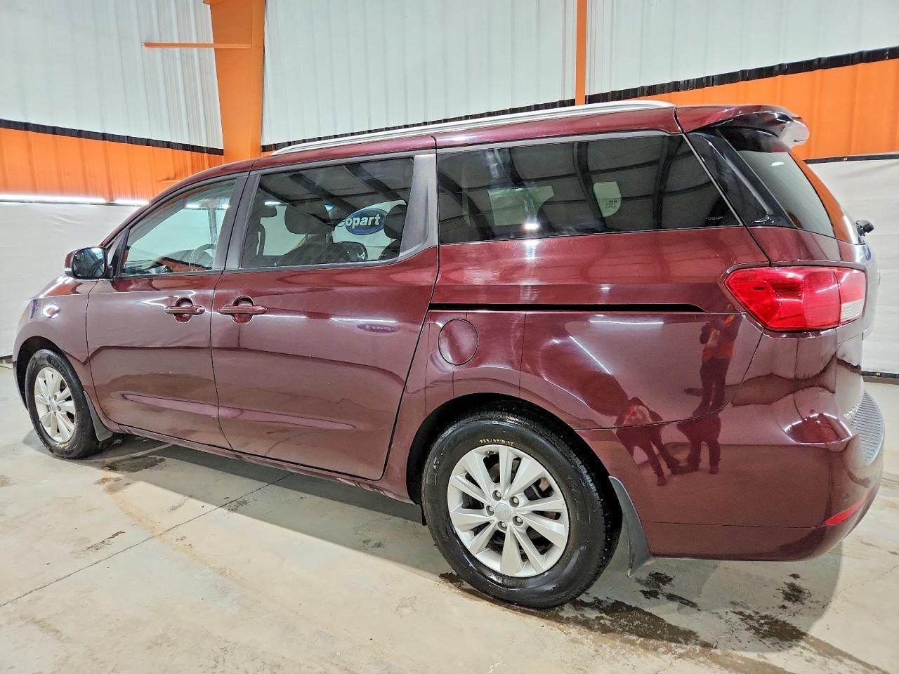 2017 KIA Sedona lx