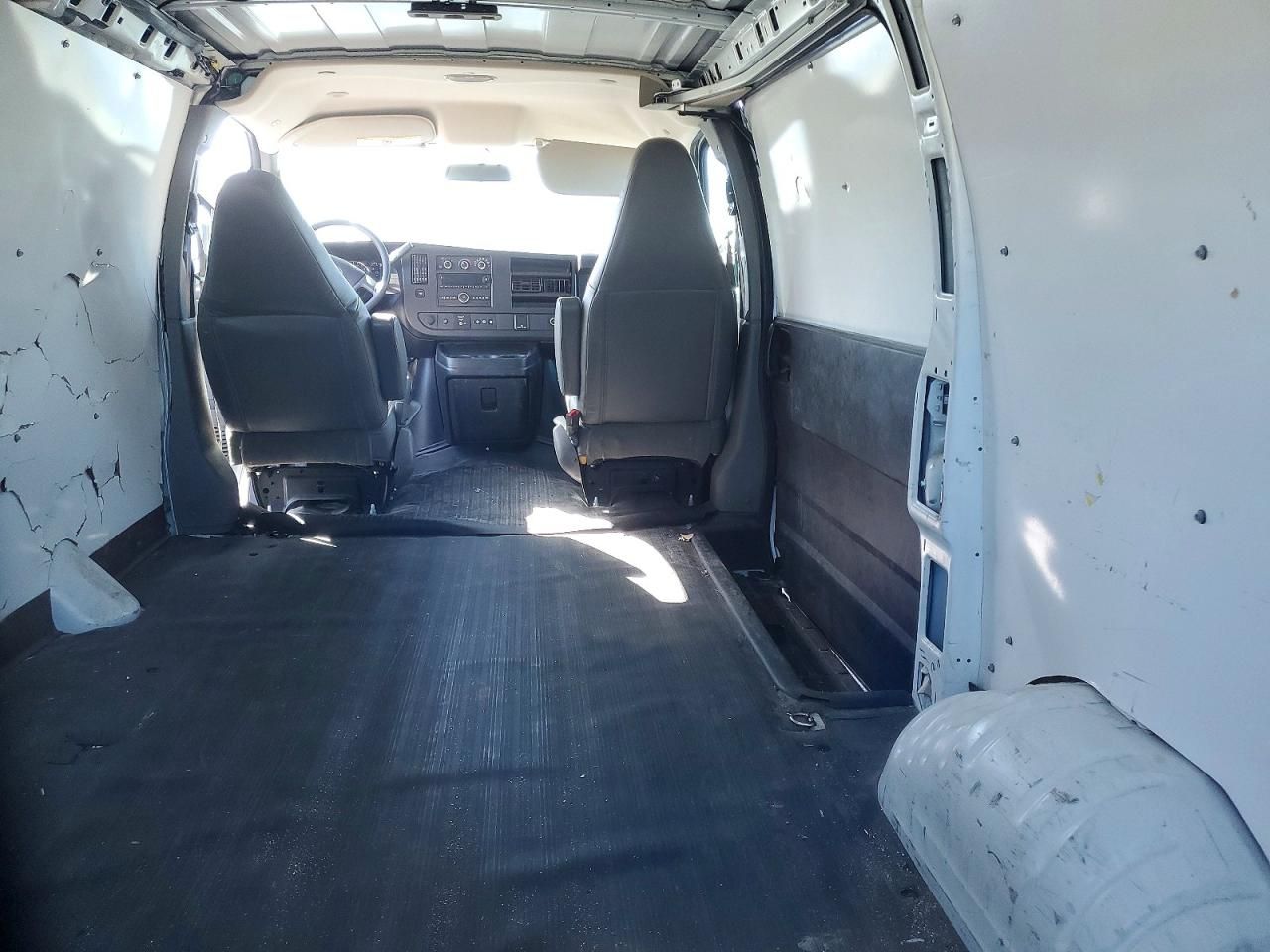 2018 Chevrolet Express 2500 Delivery Van