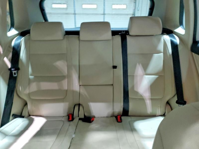 2010 Volkswagen Tiguan se