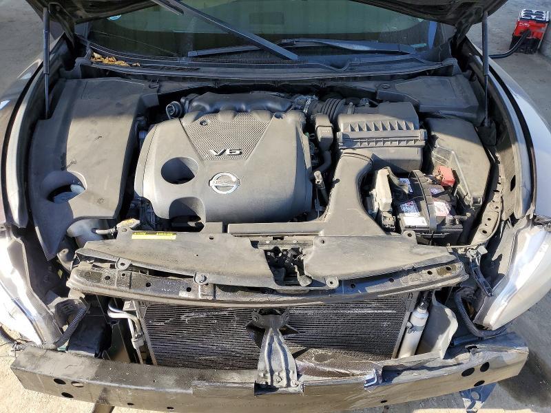 2011 Nissan Maxima s