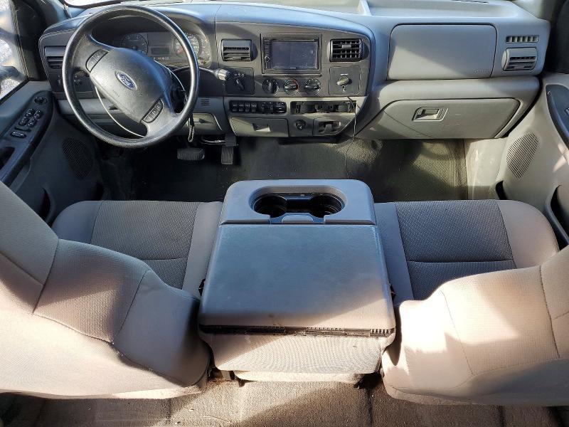 2006 Ford F250 Super Duty Flatbed Truck