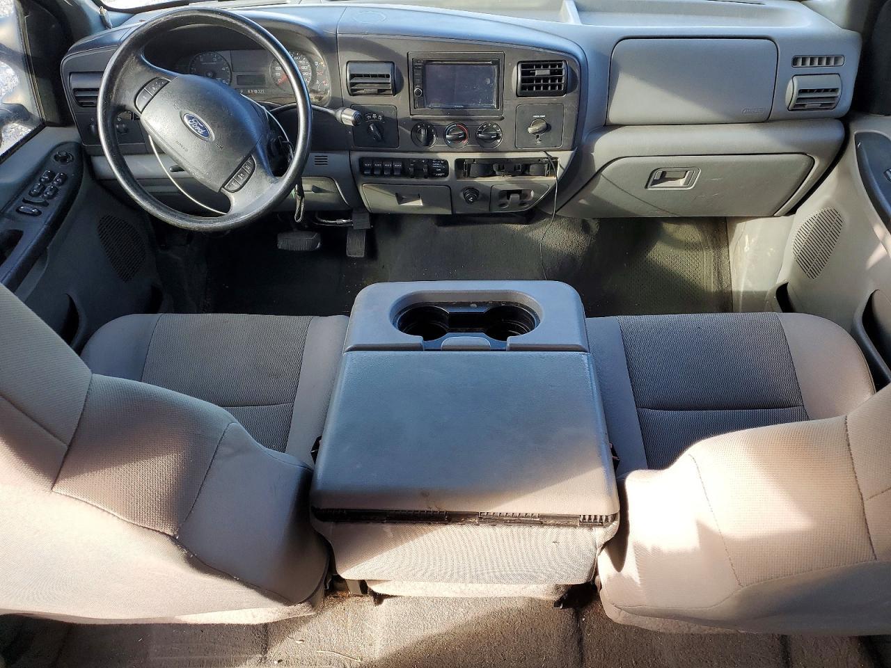2006 Ford F250 Super Duty Flatbed Truck