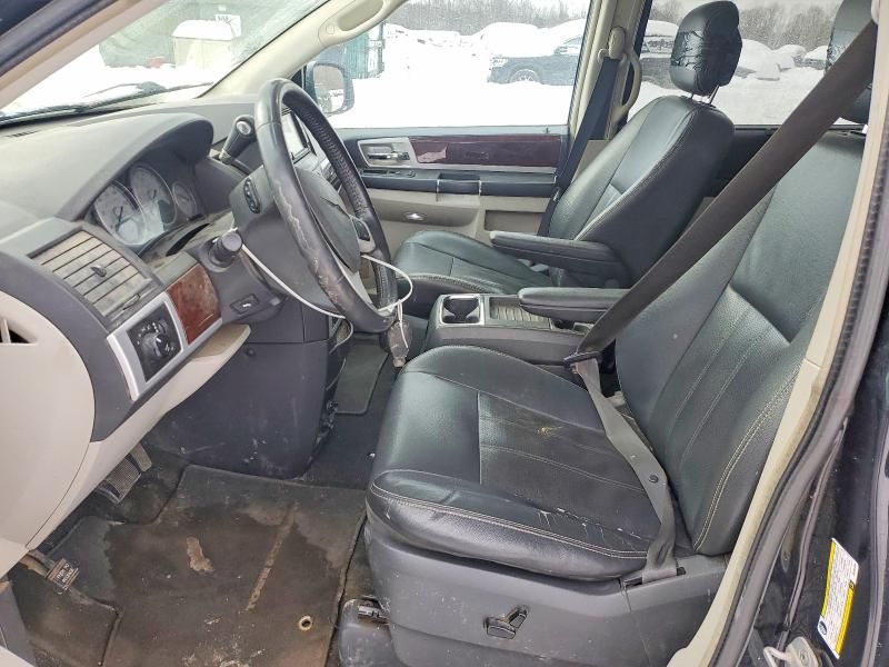 2010 Chrysler Town & Country Touring Plus