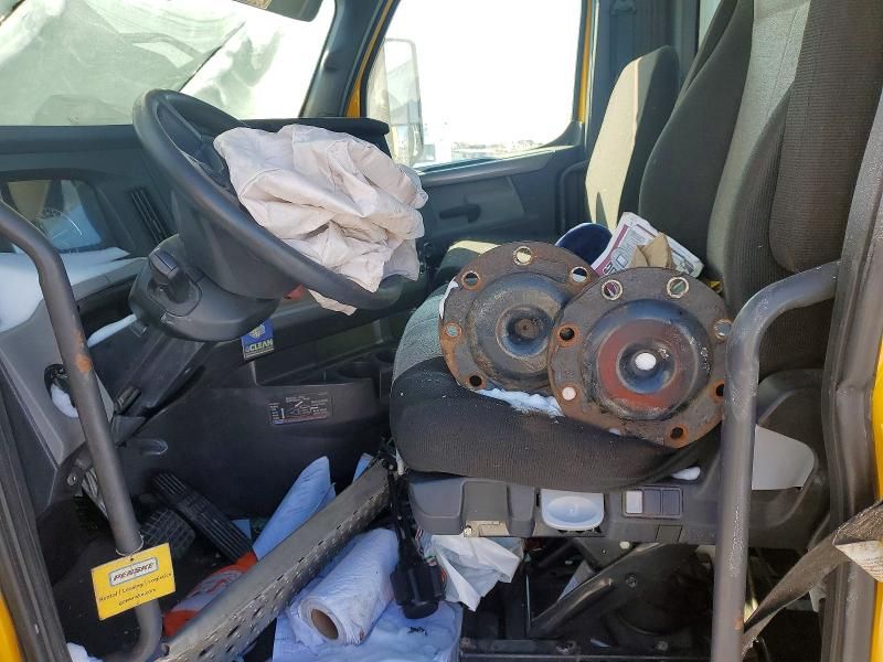 2022 Freightliner Cascadia 126 Semi Truck