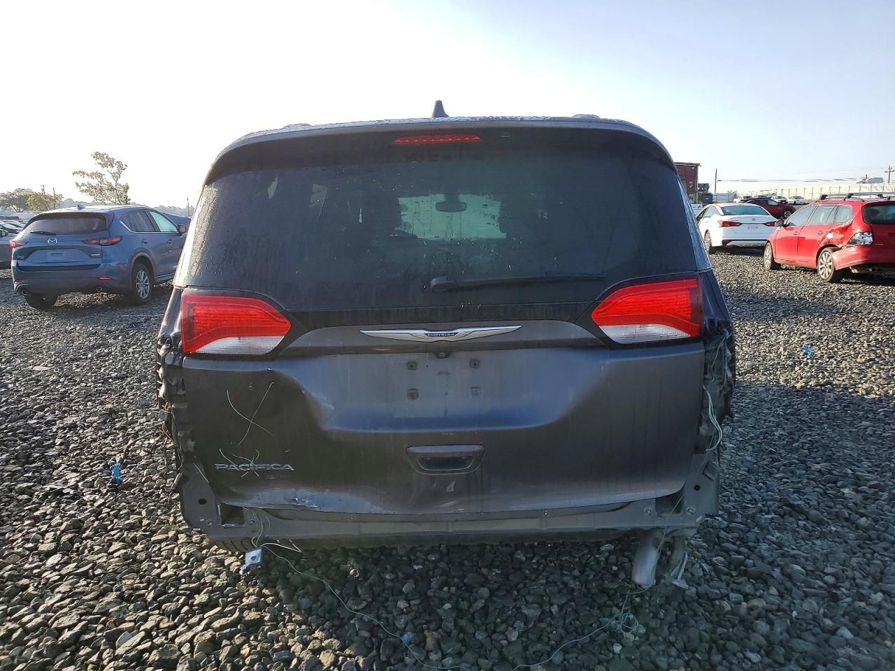 2017 Chrysler Pacifica Touring l