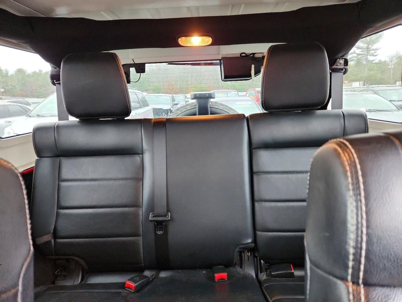 2012 Jeep Wrangler Unlimited Sahara