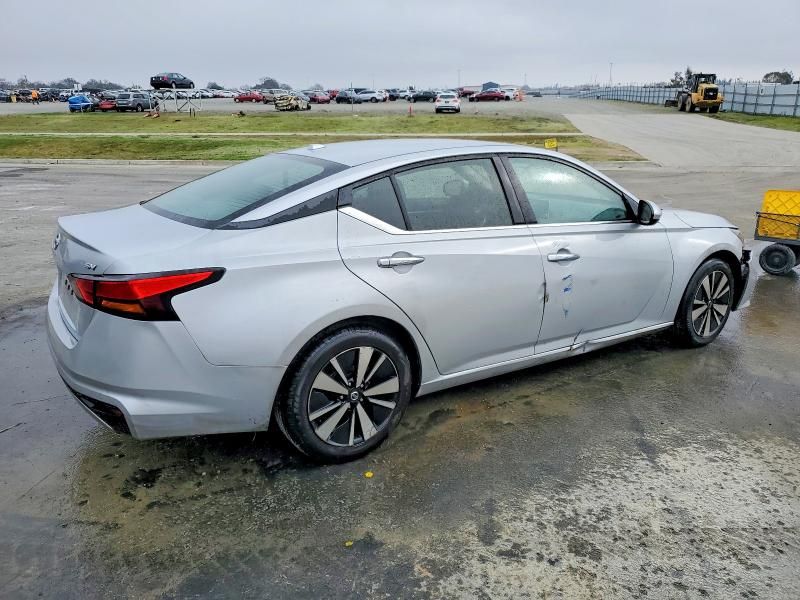 2021 Nissan Altima 2.5 sv