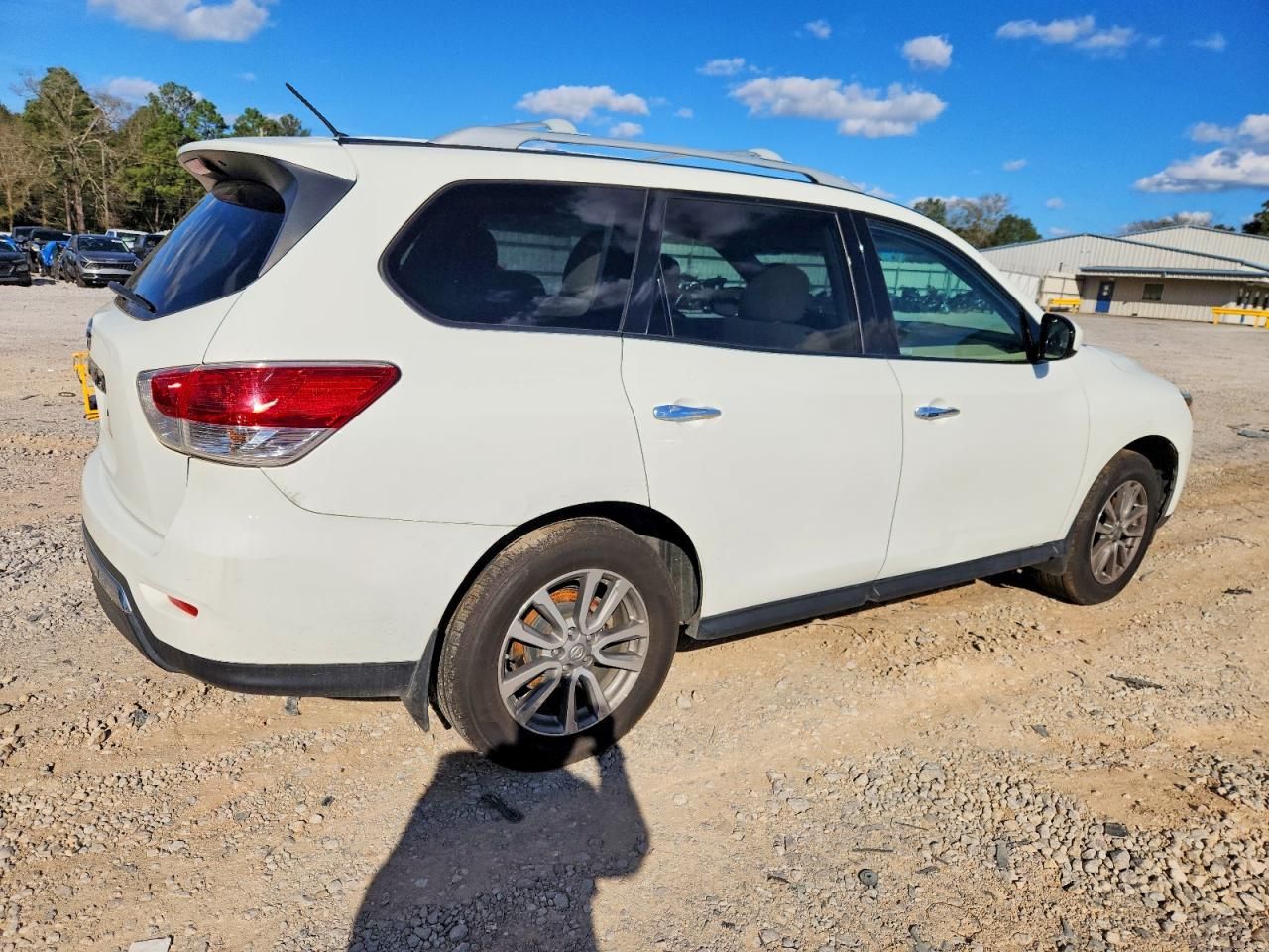 2016 Nissan Pathfinder s