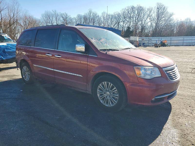 2016 Chrysler Town & Country Touring l