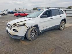Vehiculos salvage en venta de Copart Bakersfield, CA: 2016 Jeep Cherokee Sport