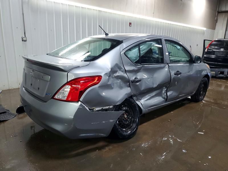 2014 Nissan Versa s