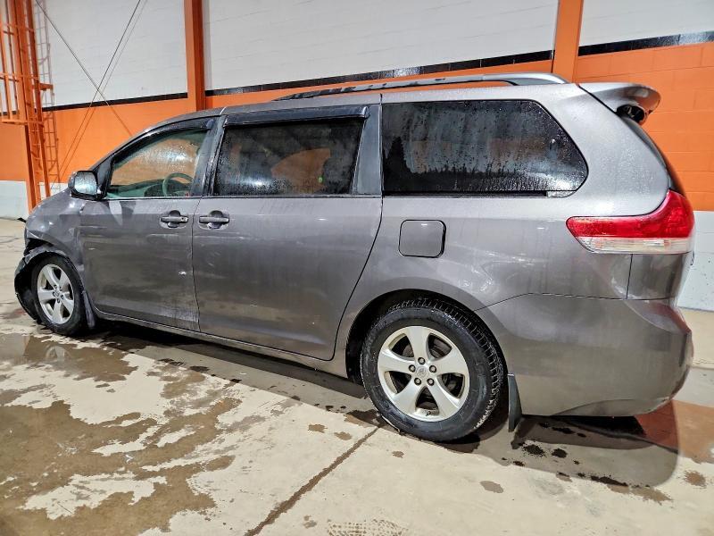 2014 Toyota Sienna le