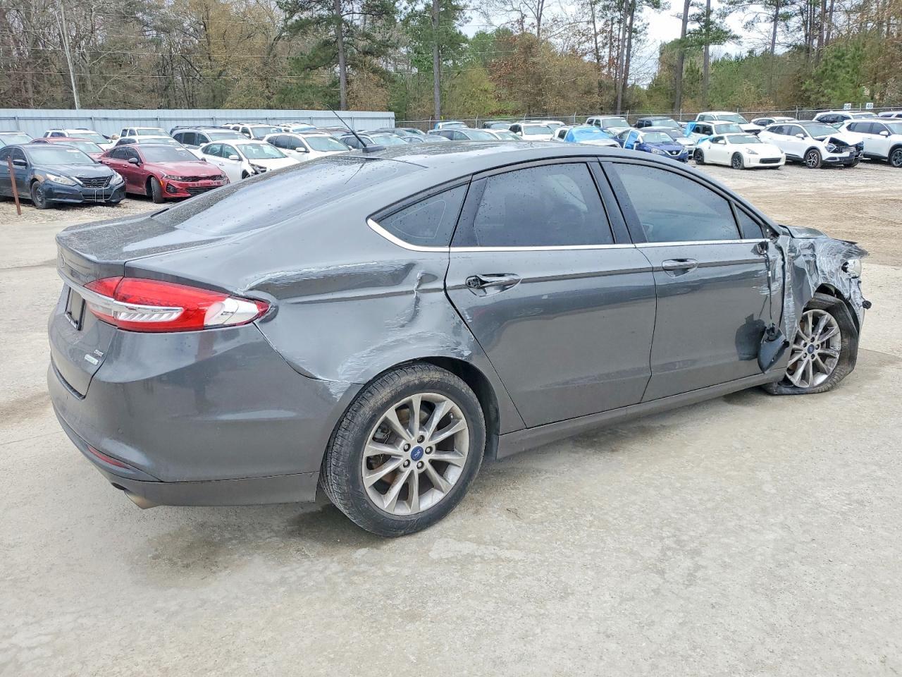 2017 Ford Fusion se