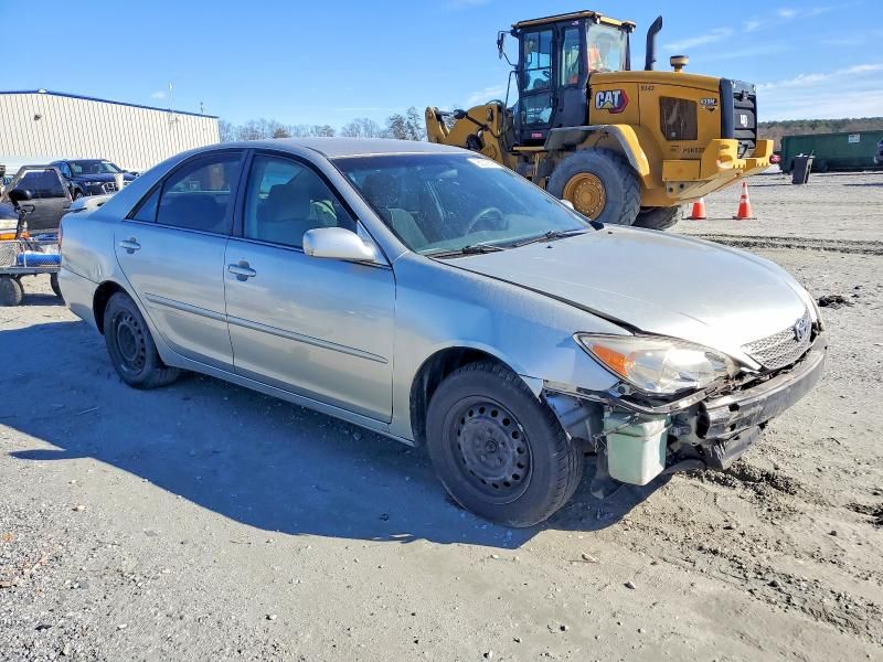 2004 Toyota Camry le