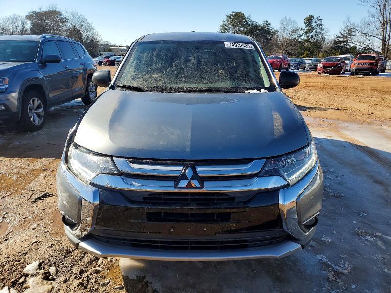 2017 Mitsubishi Outlander es