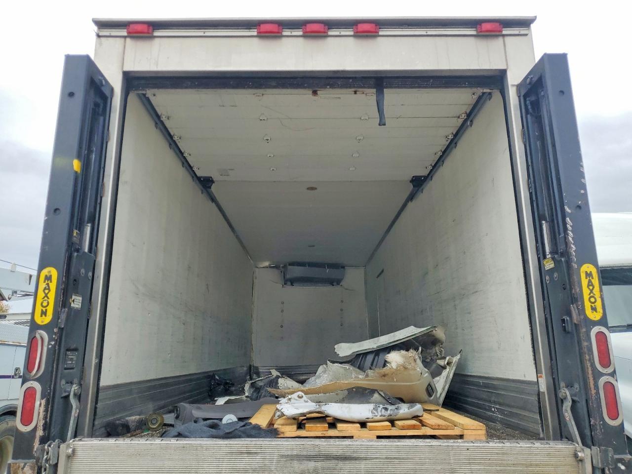 2016 Freightliner Business Class M2 Refrigerated BOX Truck
