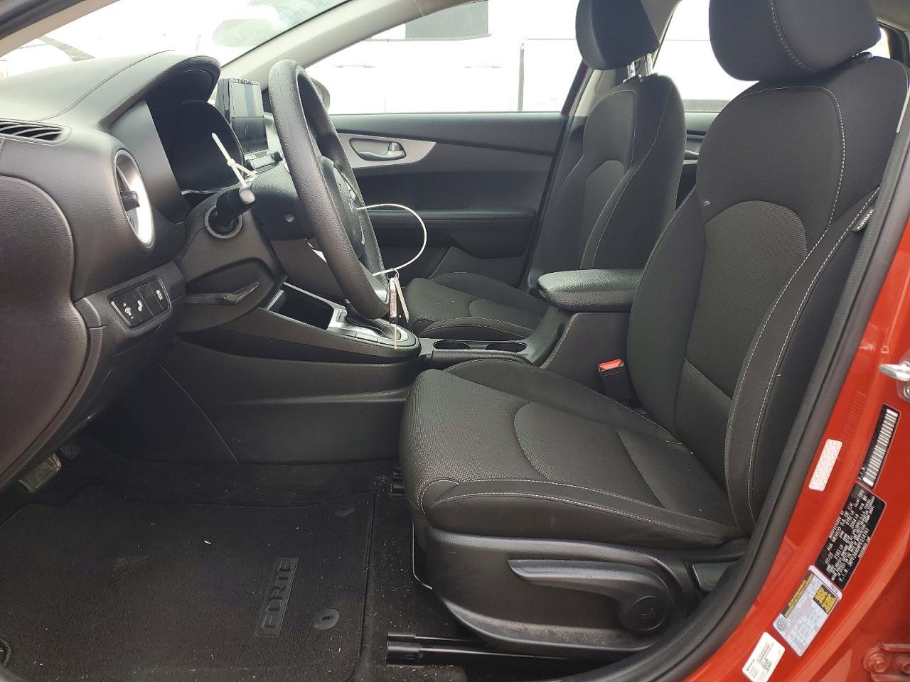 2023 KIA Forte lx