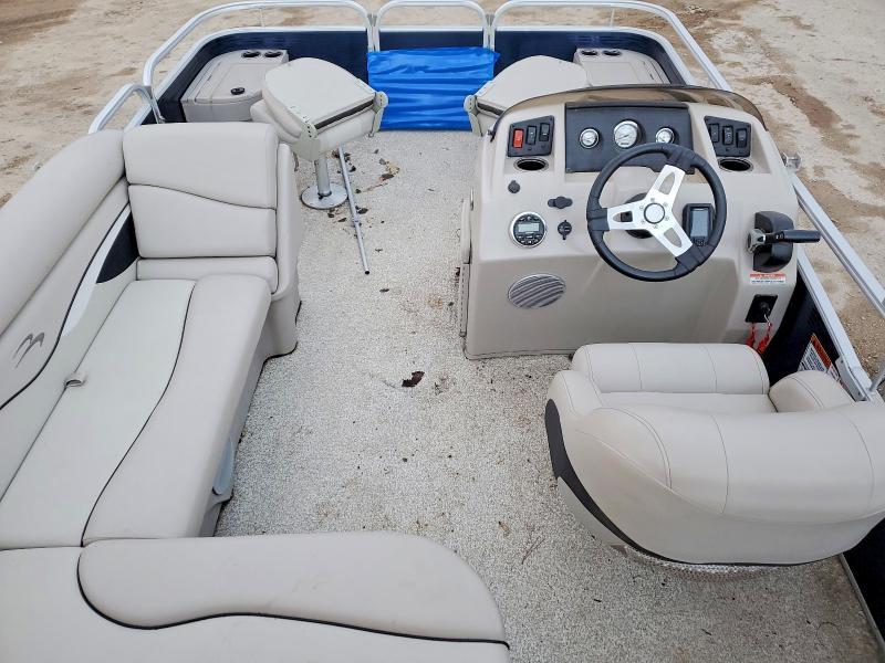 2019 Bennington Pontoon