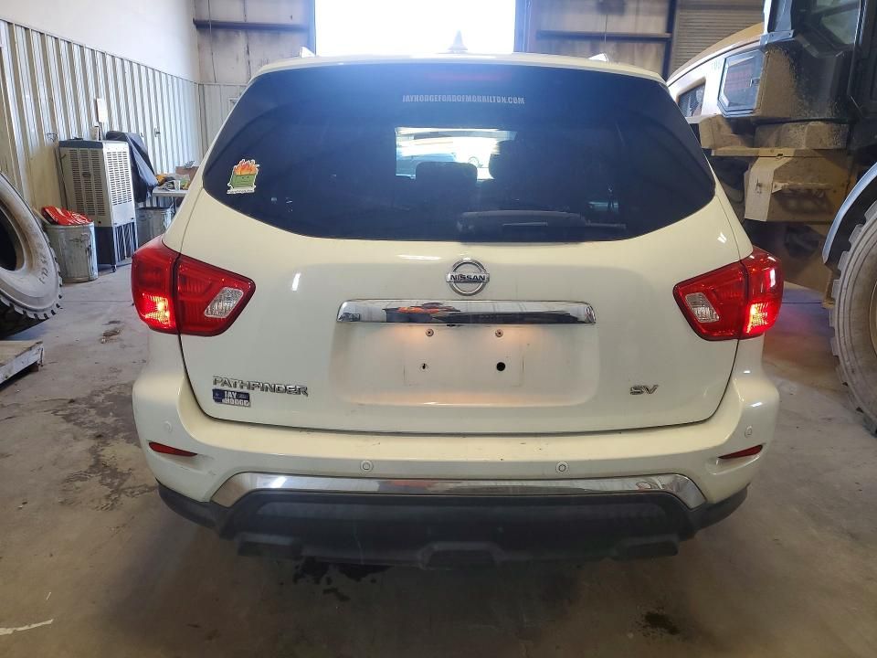 2019 Nissan Pathfinder sv
